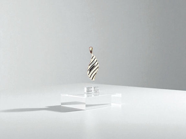 Graceful Leaf-Inspired Diamond Pendant