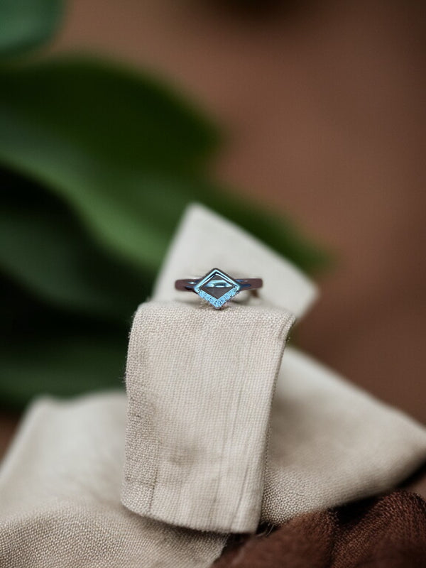 Modern Grace Chevron Ring
