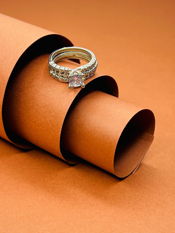 Elegant Princess-Cut Bridal Ring Set with Matching Band